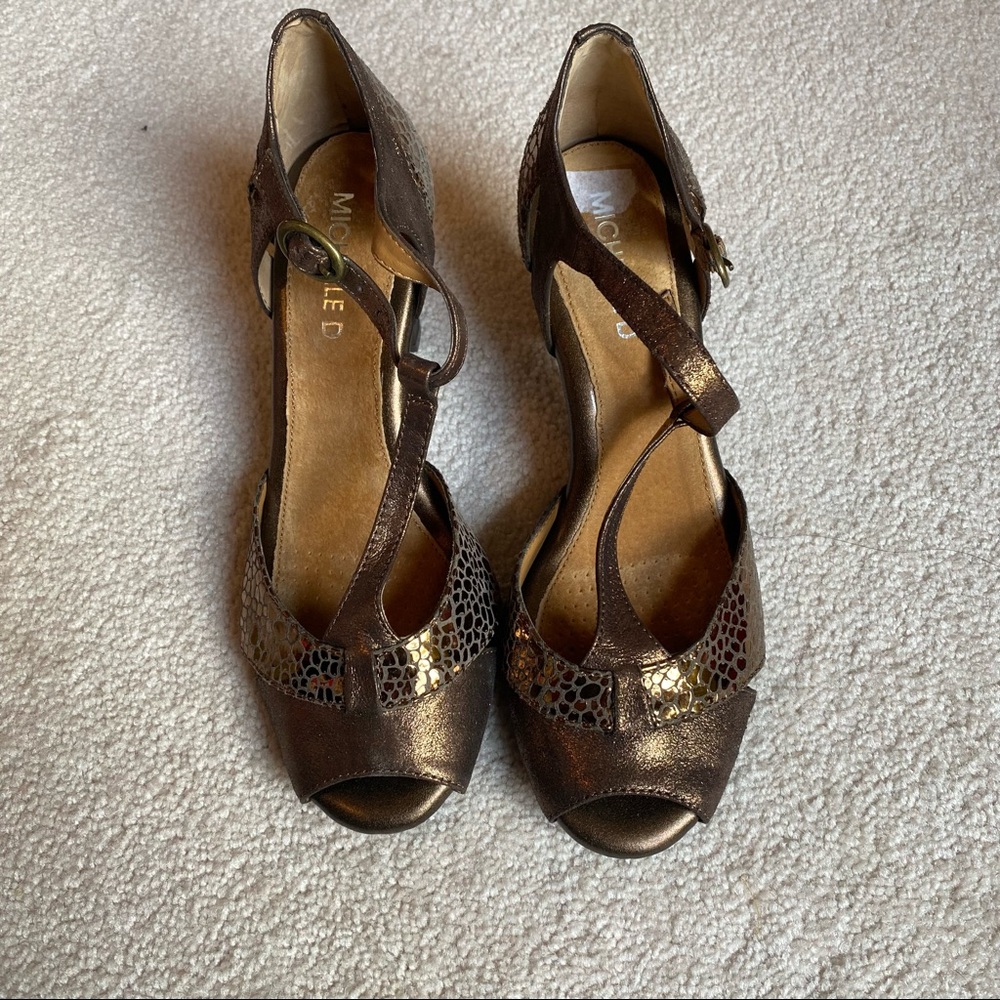 Michelle D Leigh heel in Java 7.5